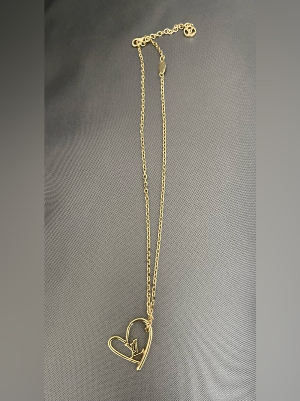 Gold Heart Pendant Necklace - Elegant Women’s Jewelry - Picture 1 of 3